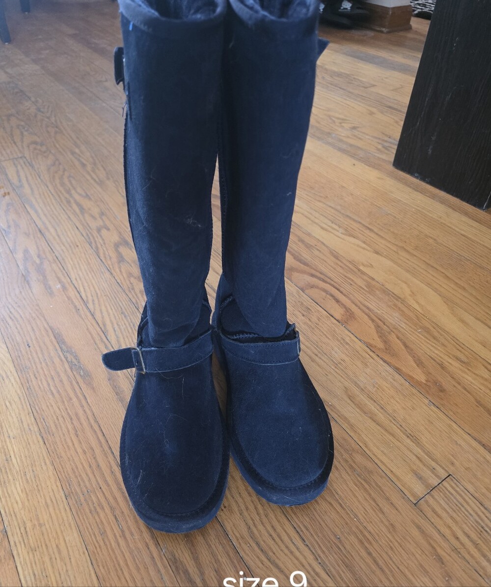 UGG Australia Kensington Black Suede Sheepskin Boots- Size 9
